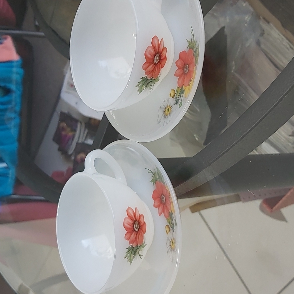 Vintage Arcopal opaline expresso cups and saucers
